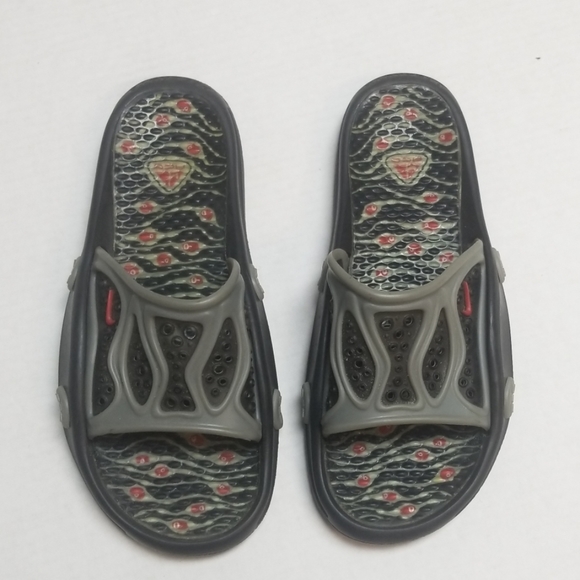 acg nike slides